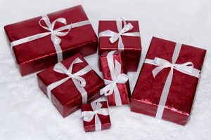 Holiday Shopping Gimmick Awareness